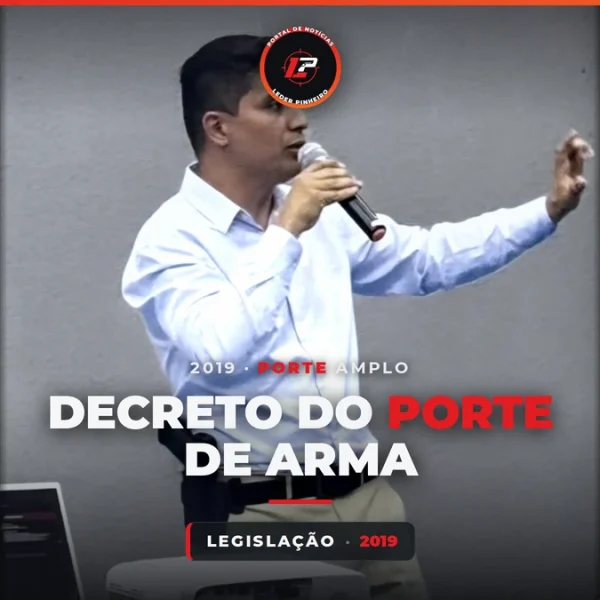 Leder Pinheiro em palestra com arma no coldre — decreto do porte de arma